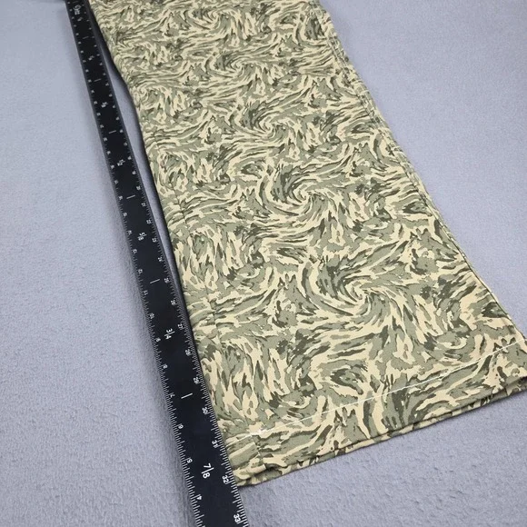 True Religion Cargo Pants Mens 38x32 Green Abstract Camo Straight Leg Utility - Picture 9 of 12